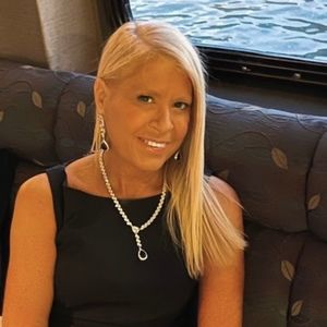 Meet your Posher, Joann